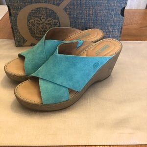 BNIB Born Nora Crossover Slide Sandal - Turquoise - 7M (38 Euro)